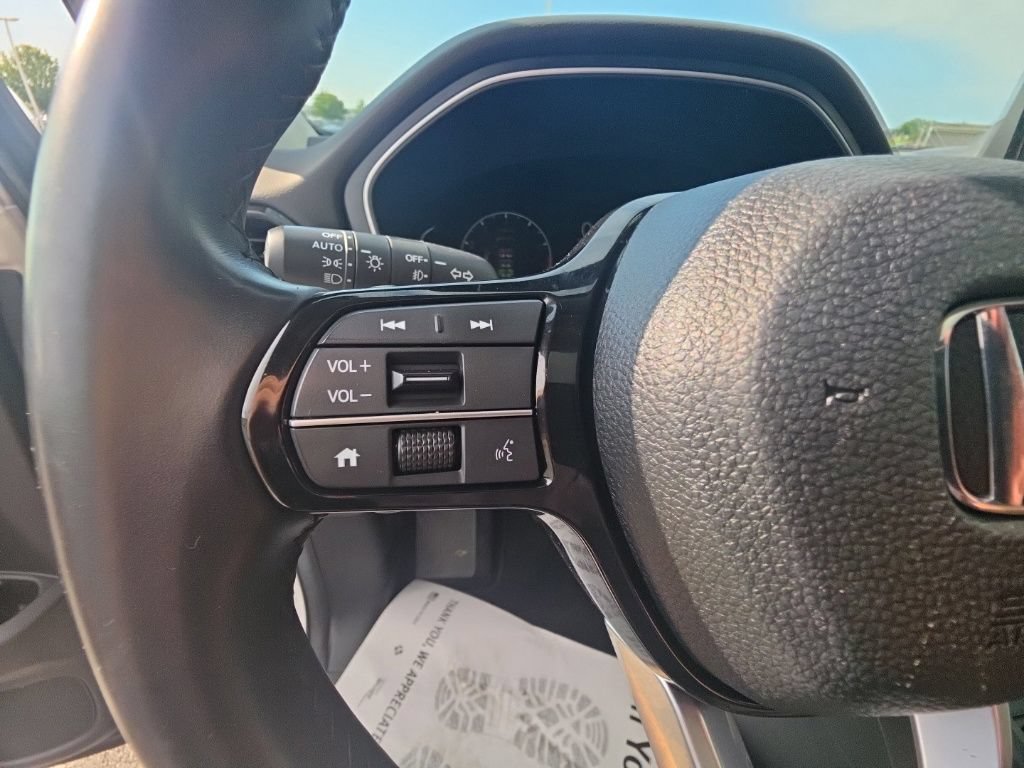 Certified 2025 Honda Pilot Touring image 18