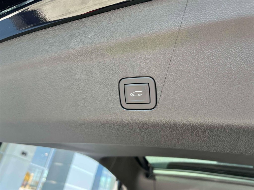 New 2025 GMC Yukon XL Elevation image 19