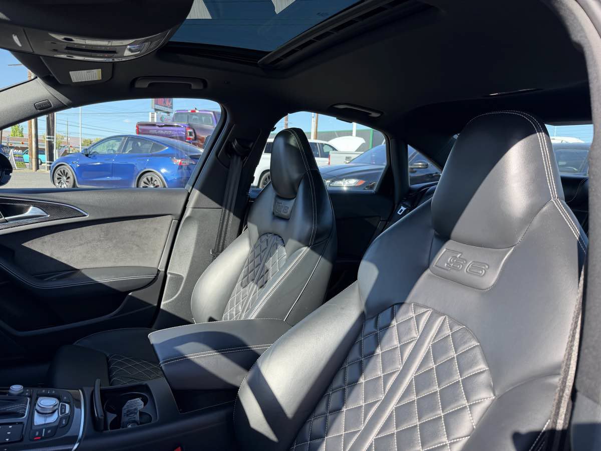 Used 2017 Audi S6 Prestige w/ S6 Sport Package AWD/4WD image 11
