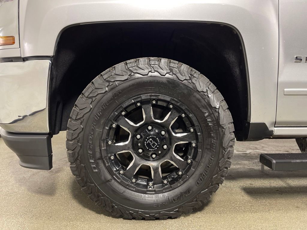 Used 2018 Chevrolet Silverado 1500 LT w/ Trailering Package image 11