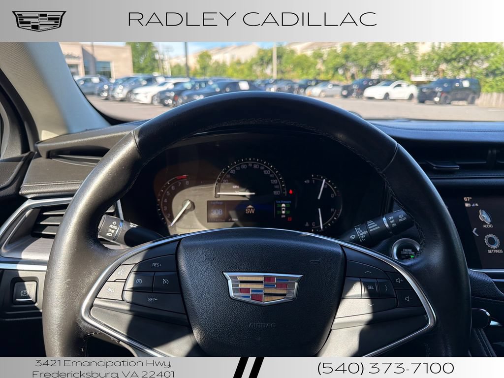 Used 2018 Cadillac XT5 Luxury w/ Driver Awareness Package FWD image 4