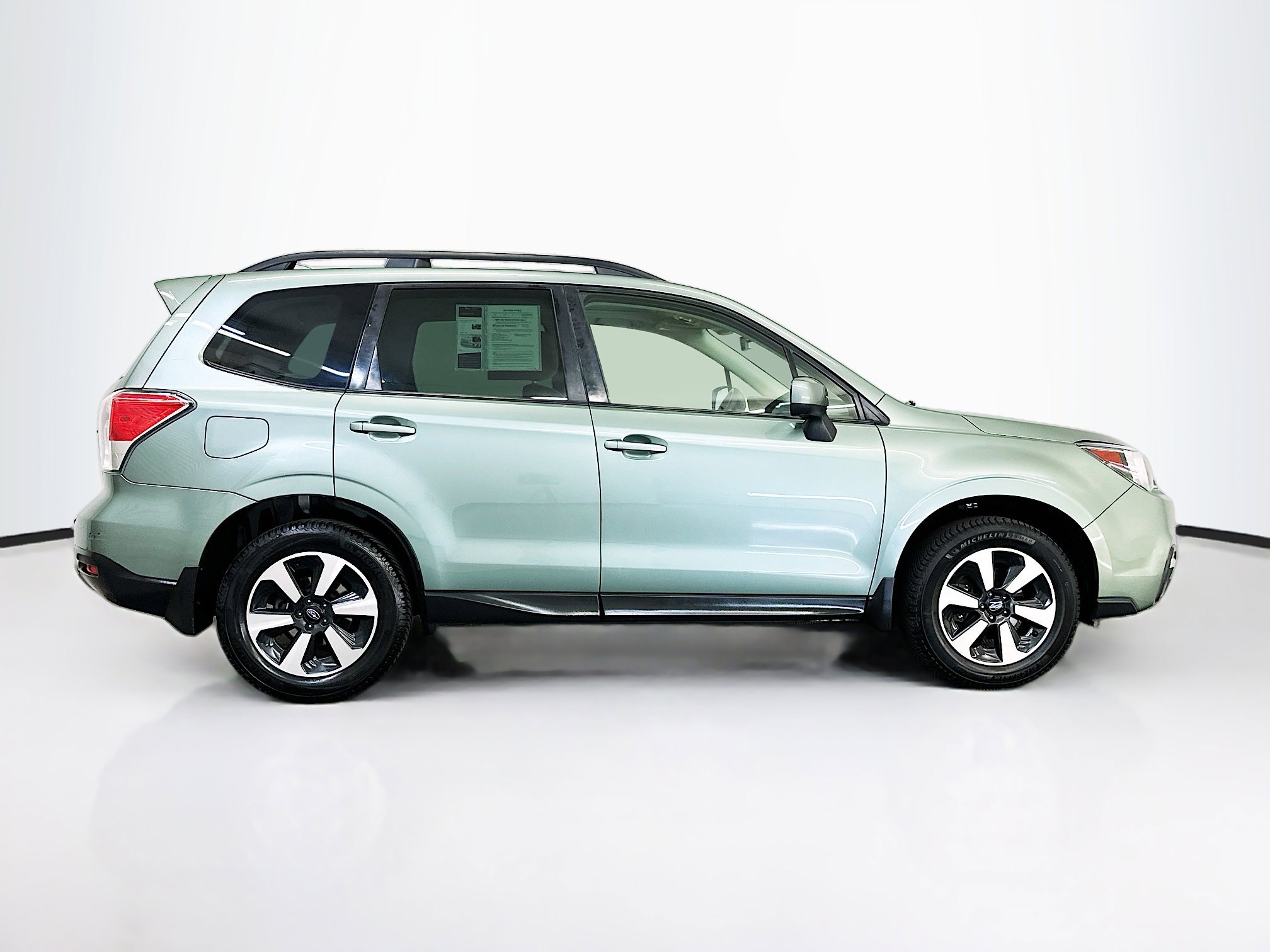 Used 2018 Subaru Forester 2.5i Premium AWD/4WD image 10