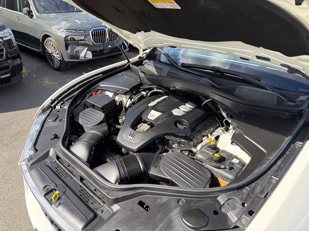 Used 2019 Maserati Levante AWD/4WD image 12