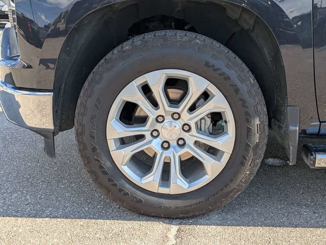 Used 2024 Chevrolet Silverado 1500 LTZ AWD/4WD image 11