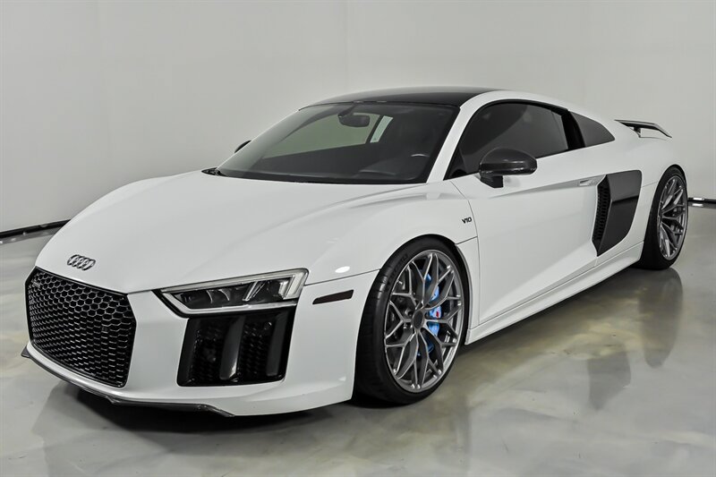 Used 2017 Audi R8 V10 plus AWD/4WD image 5