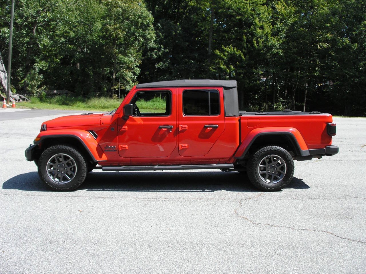 Used 2021 Jeep Gladiator Sport w/ Quick Order Package 24Q 80Th AWD/4WD image 3