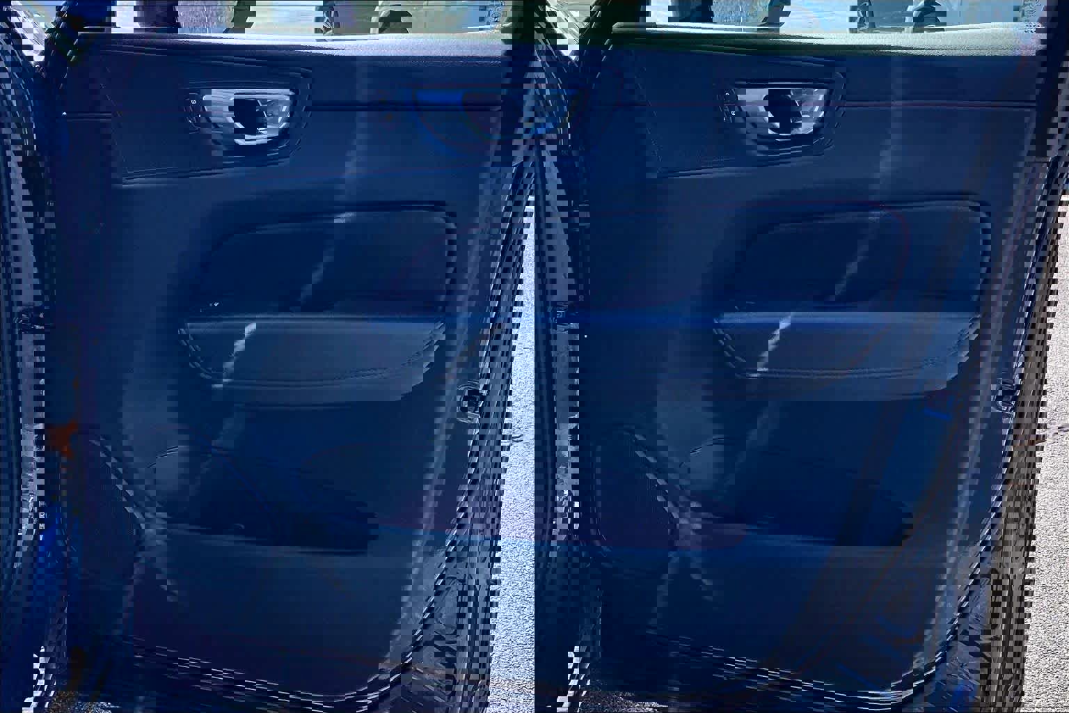 Used 2024 Volvo XC60 B5 Plus w/ Climate Package image 22