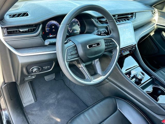 Used 2024 Jeep Grand Cherokee L Limited w/ Luxury Tech Group II image 9