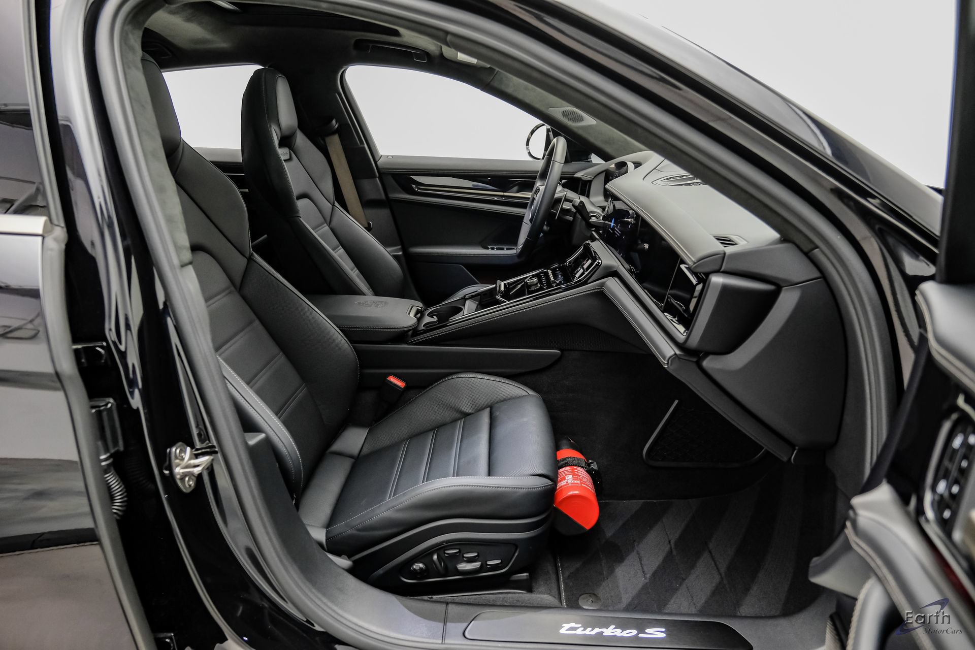 Used 2026 Porsche Panamera Turbo S AWD/4WD image 51