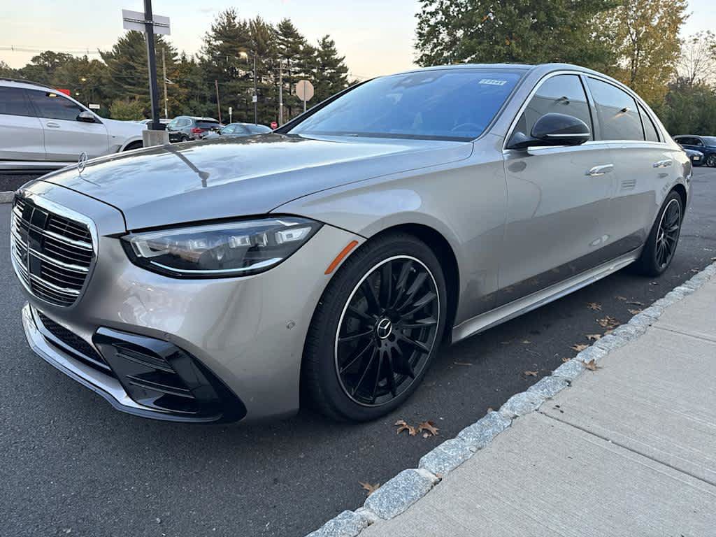 Used 2022 Mercedes-Benz S 580 4MATIC Sedan image 4