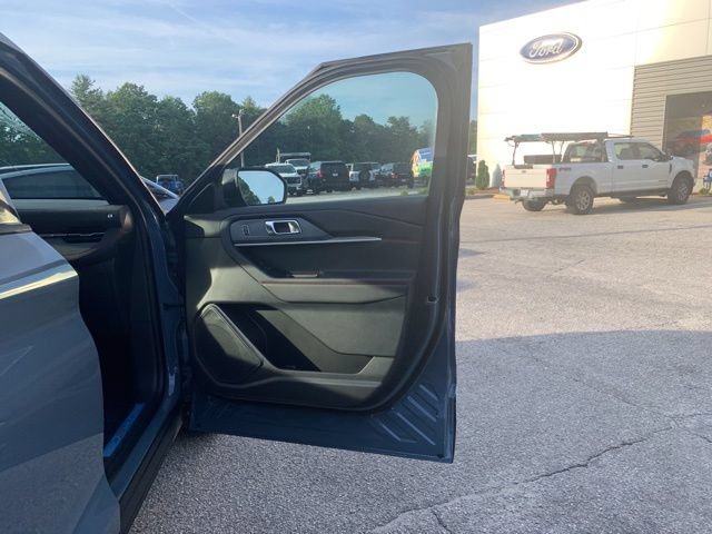 Used 2026 Ford Explorer ST-Line w/ ST-Line Street Pack AWD/4WD image 16