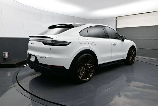 Certified 2023 Porsche Cayenne Turbo GT AWD/4WD image 2
