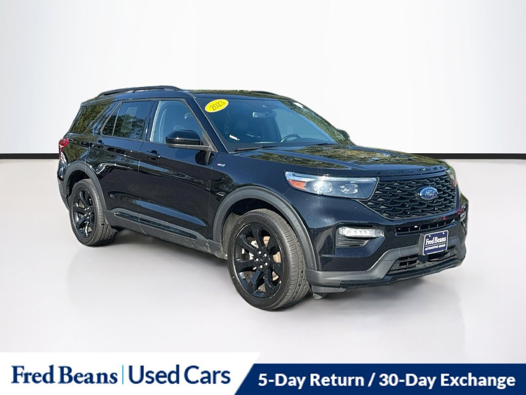 Used 2023 Ford Explorer ST-Line w/ Class IV Trailer Tow Package AWD/4WD image 1