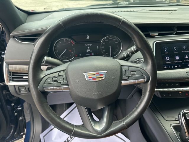 Used 2021 Cadillac XT4 Premium Luxury image 15