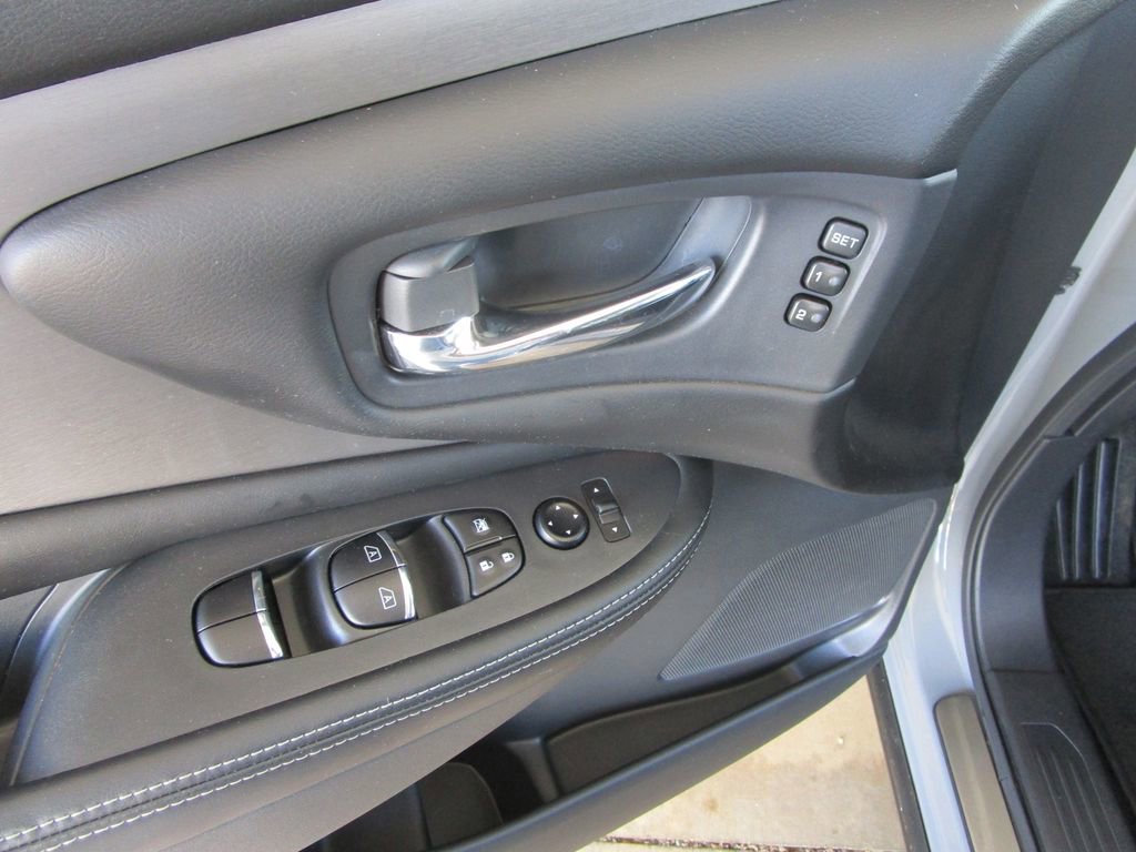 Used 2024 Nissan Murano SL image 21