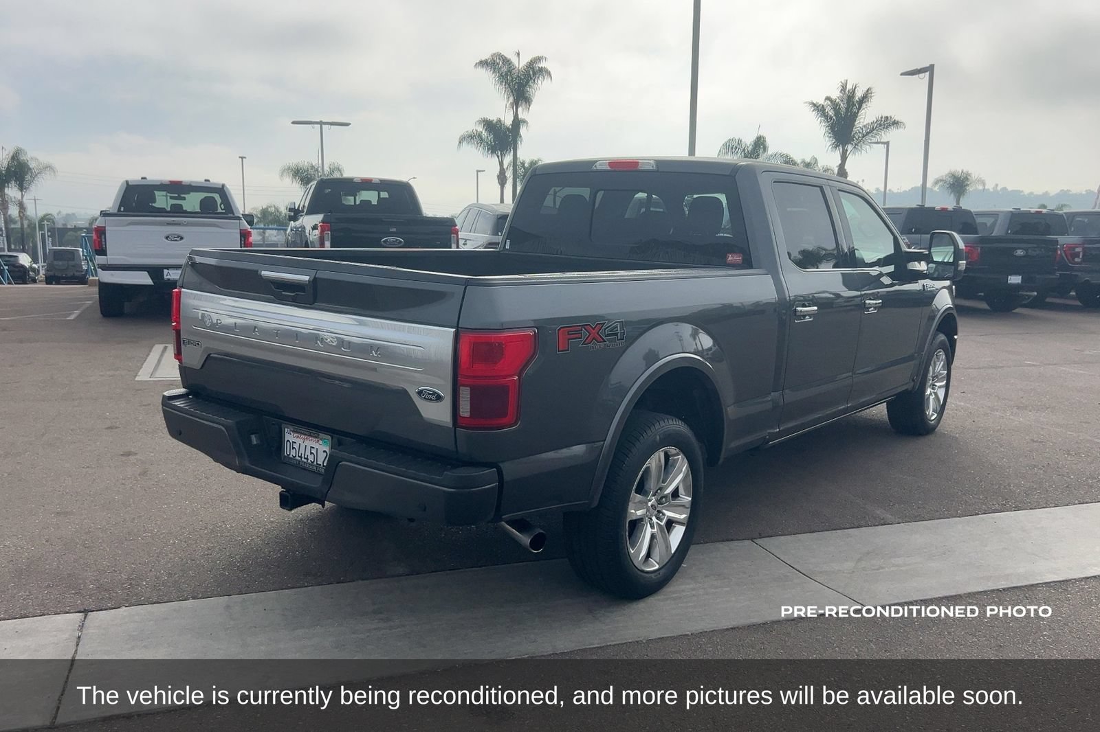 Used 2018 Ford F150 Platinum w/ Equipment Group 701A Luxury AWD/4WD image 6