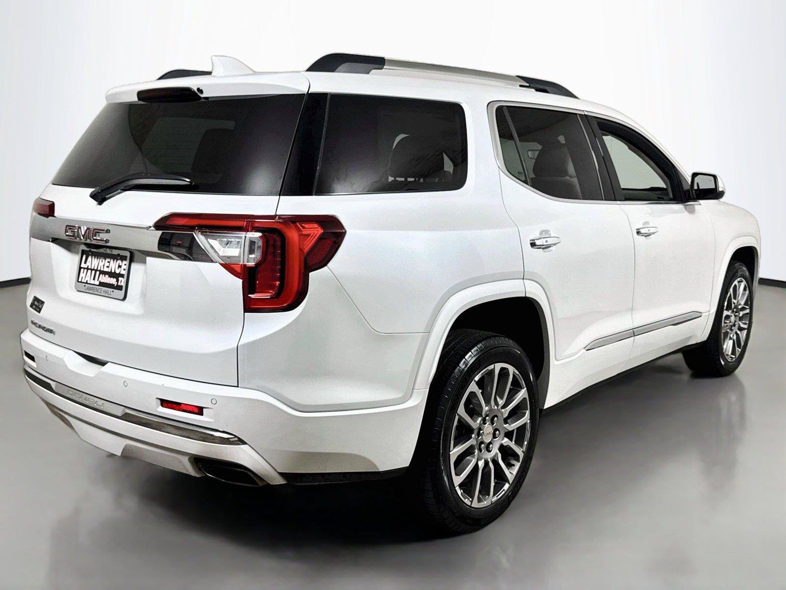 Certified 2023 GMC Acadia Denali w/ Denali Technology Package FWD image 4