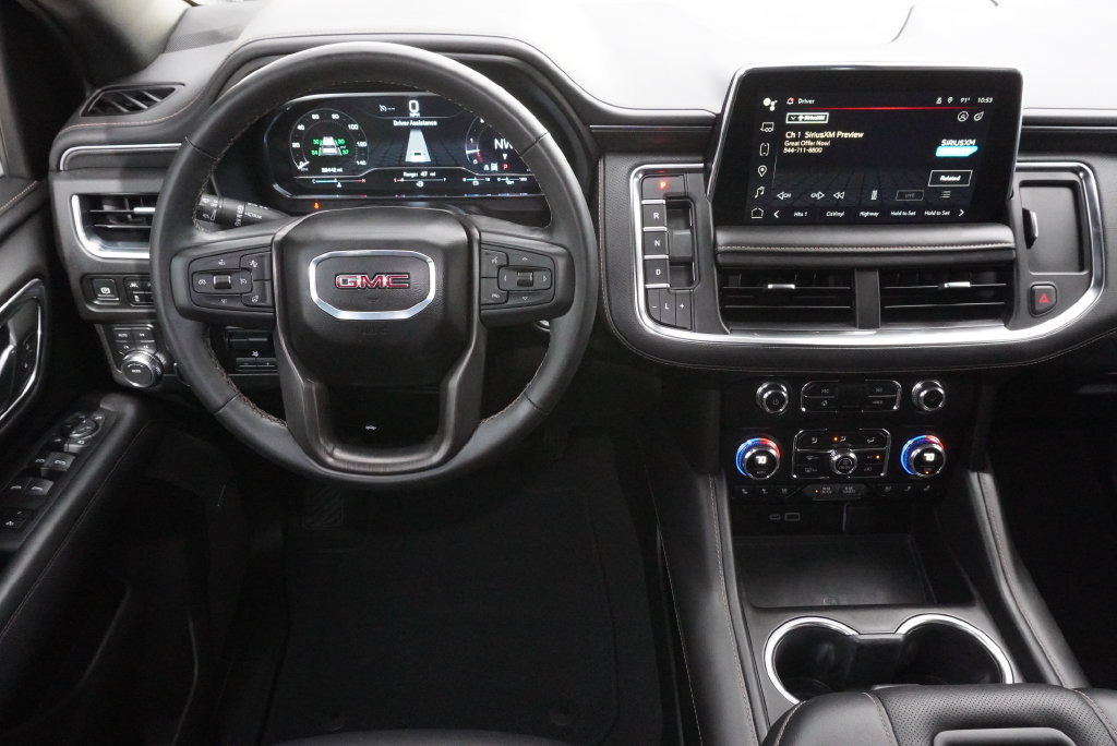 Used 2024 GMC Yukon AT4 w/ Technology Package AWD/4WD image 22