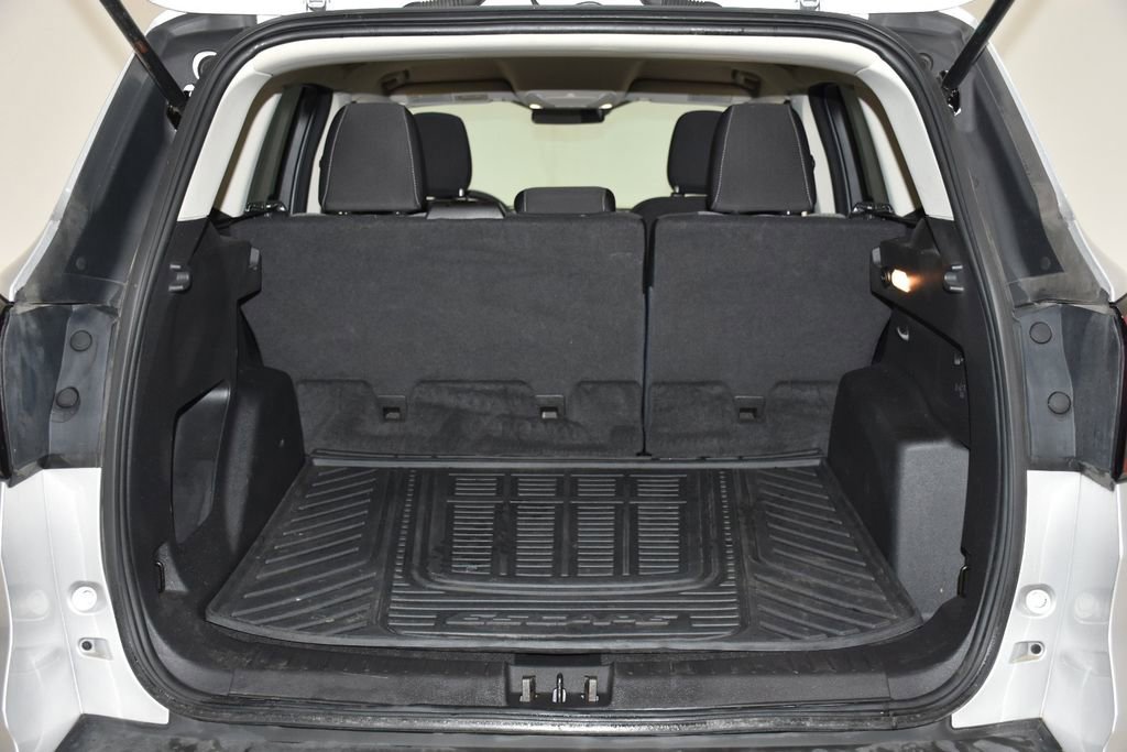 Used 2019 Ford Escape SE FWD image 28
