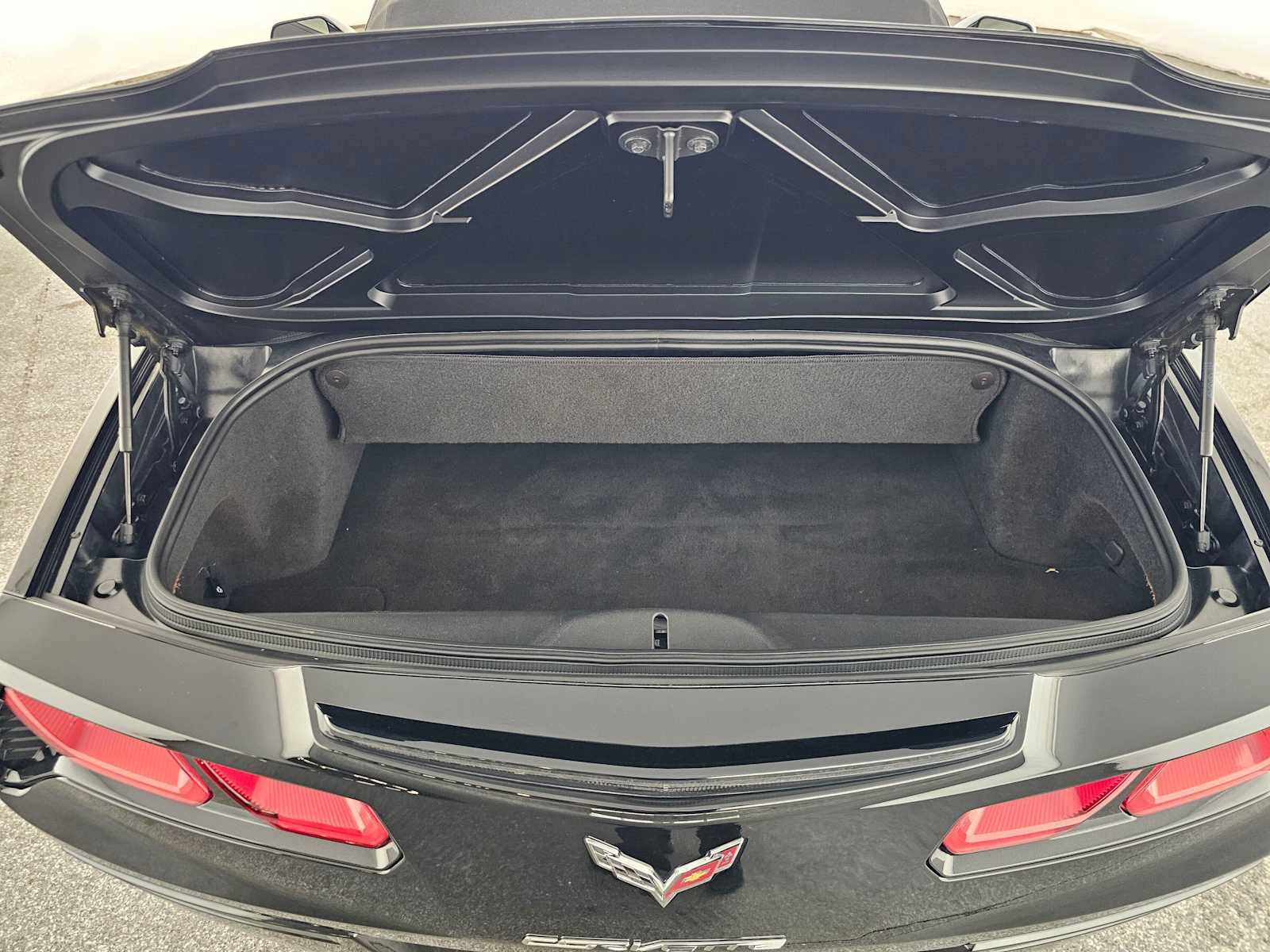 Used 2019 Chevrolet Corvette Stingray Convertible w/ 1LT RWD image 13