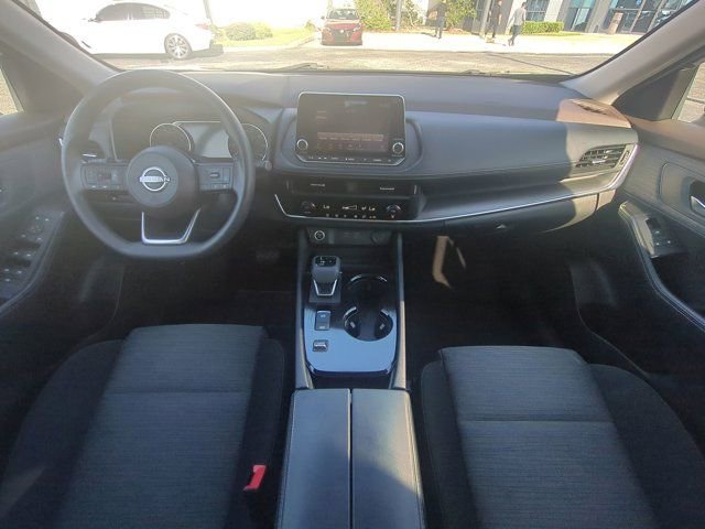 Used 2023 Nissan Rogue SV FWD image 16
