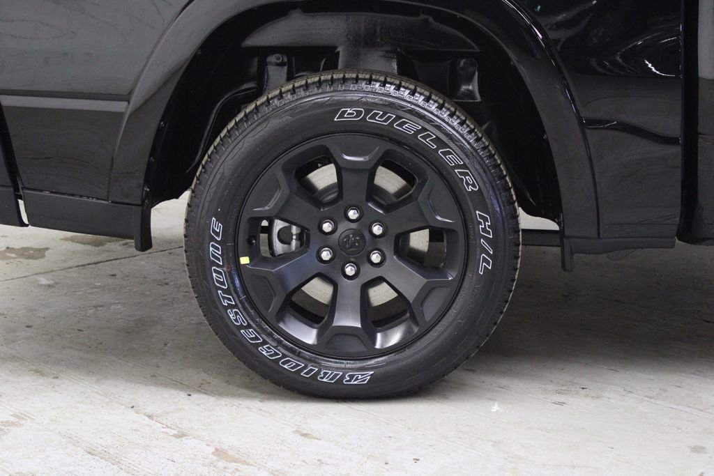 New 2026 RAM 1500 4x4 Crew Cab image 38