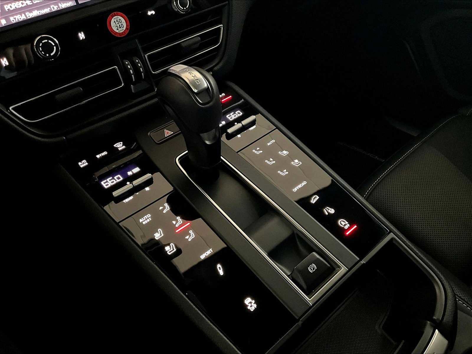 Used 2025 Porsche Macan S image 20