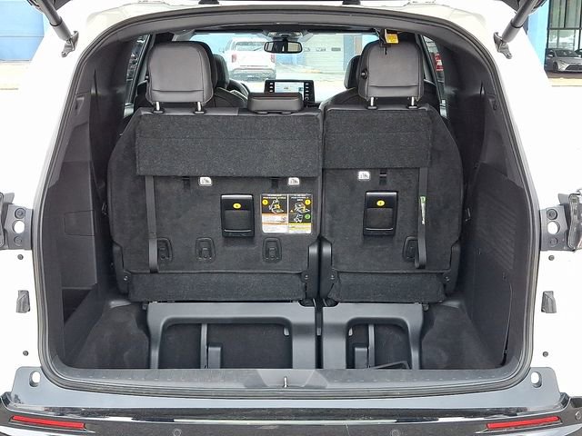 Used 2023 Toyota Sienna XSE image 35