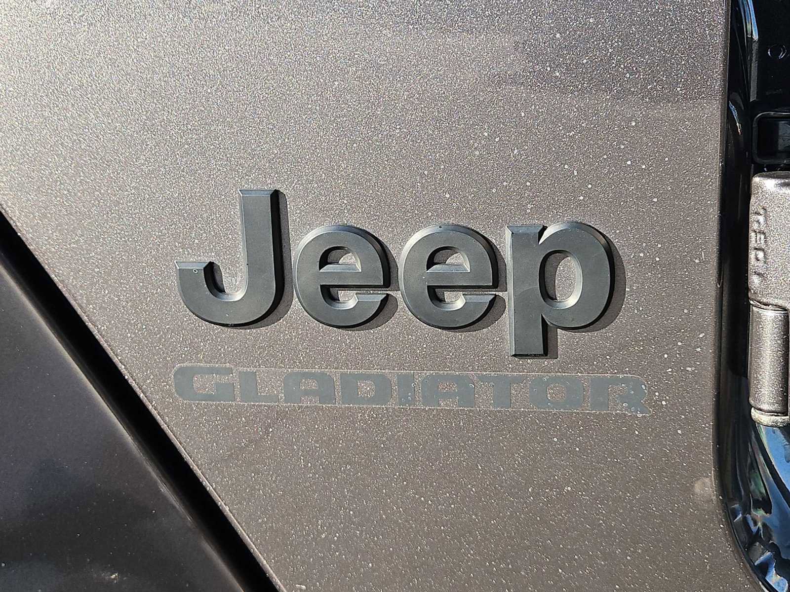 Used 2022 Jeep Gladiator Sport image 12