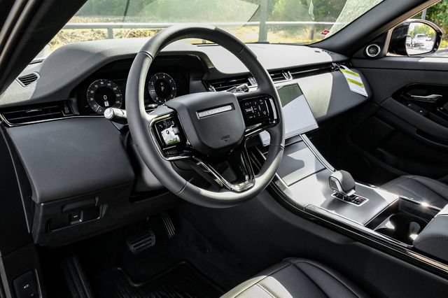 New 2026 Land Rover Range Rover Evoque S AWD/4WD image 3