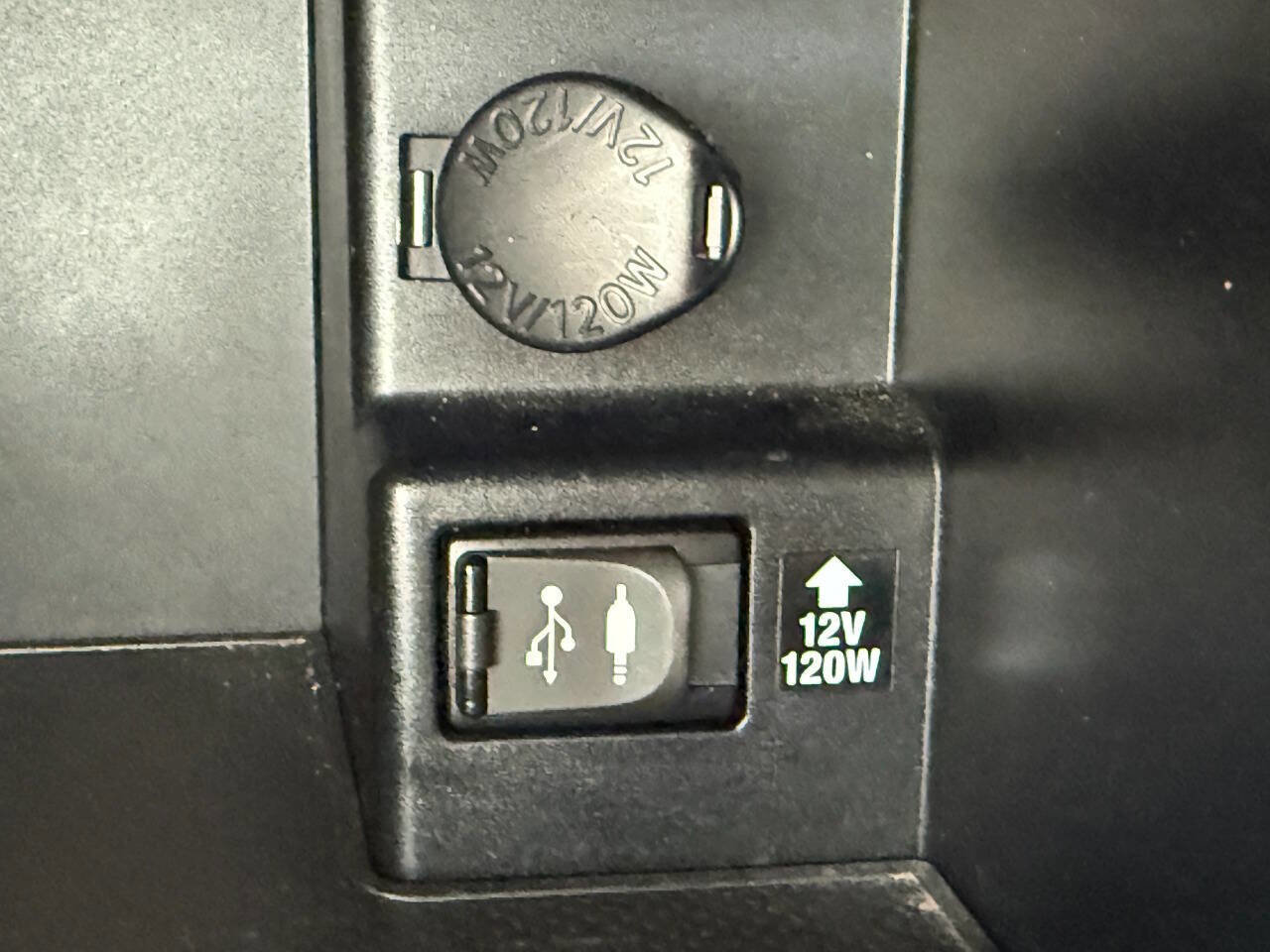 Used 2014 Toyota Camry LE FWD image 36