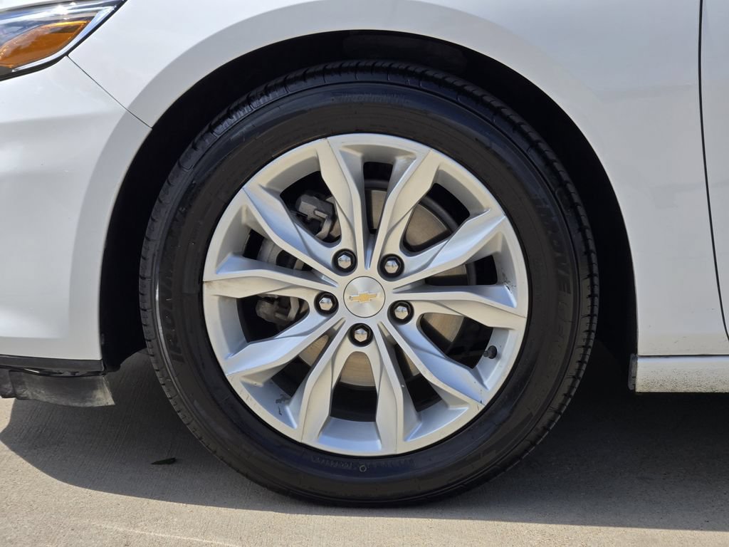Used 2024 Chevrolet Malibu LT FWD image 17