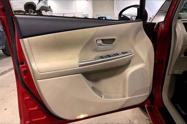 Used 2014 Toyota Prius V Two image 23