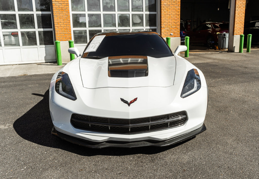 Used 2019 Chevrolet Corvette Stingray Coupe w/ Carbon Flash Badge Package RWD image 29