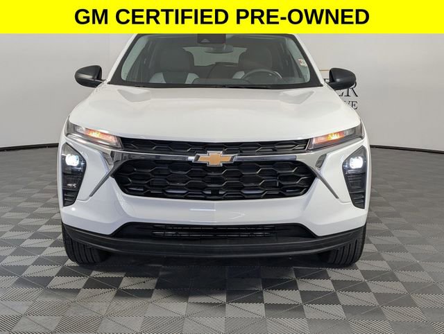 Certified 2025 Chevrolet Trax LS w/ Driver Confidence Package FWD image 3