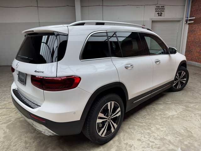 Used 2025 Mercedes-Benz GLB 250 4MATIC image 5