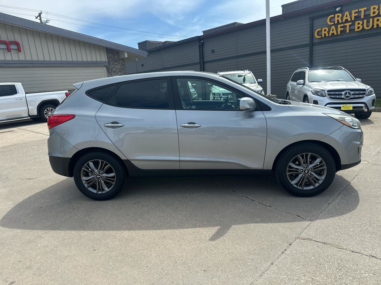 Used 2015 Hyundai Tucson GLS w/ Option Group 02 FWD image 2