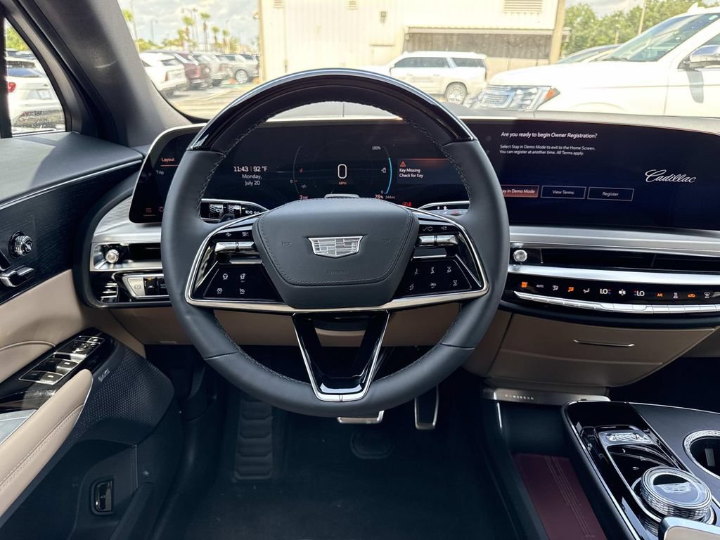 New 2026 Cadillac Lyriq Signature Luxury w/ LPO, Blue Accent Package AWD/4WD image 17