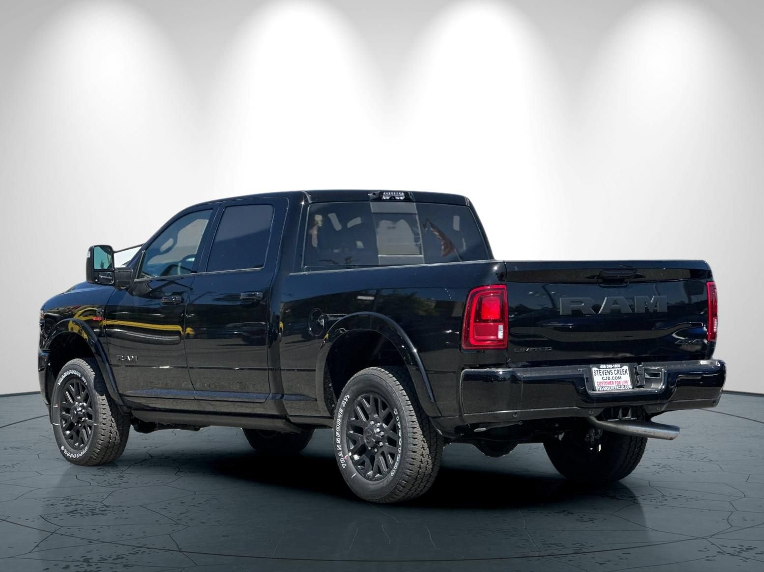 New 2026 RAM 2500 Limited AWD/4WD image 6
