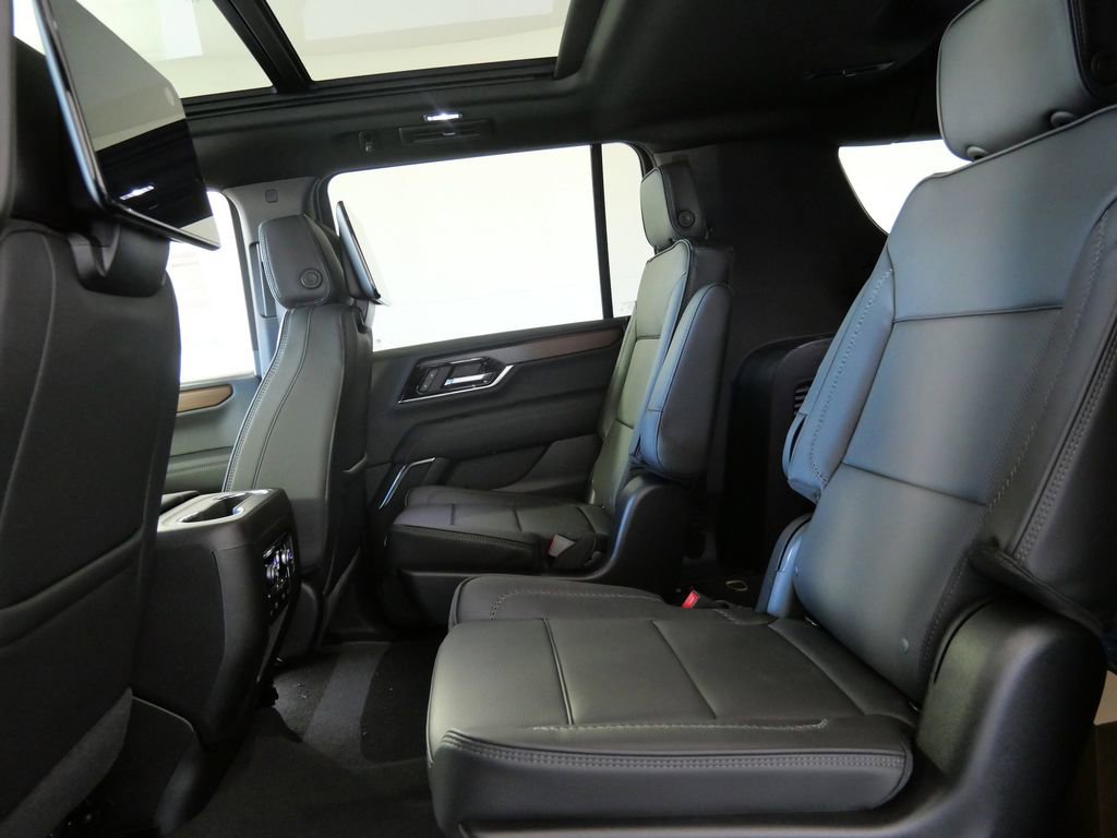 New 2026 GMC Yukon XL Denali w/ Denali Reserve Package AWD/4WD image 15
