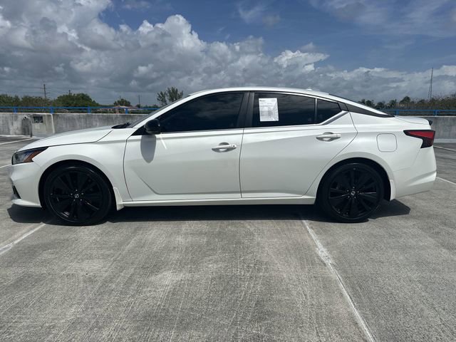 Used 2022 Nissan Altima 2.5 SR w/ Midnight Edition Package image 16