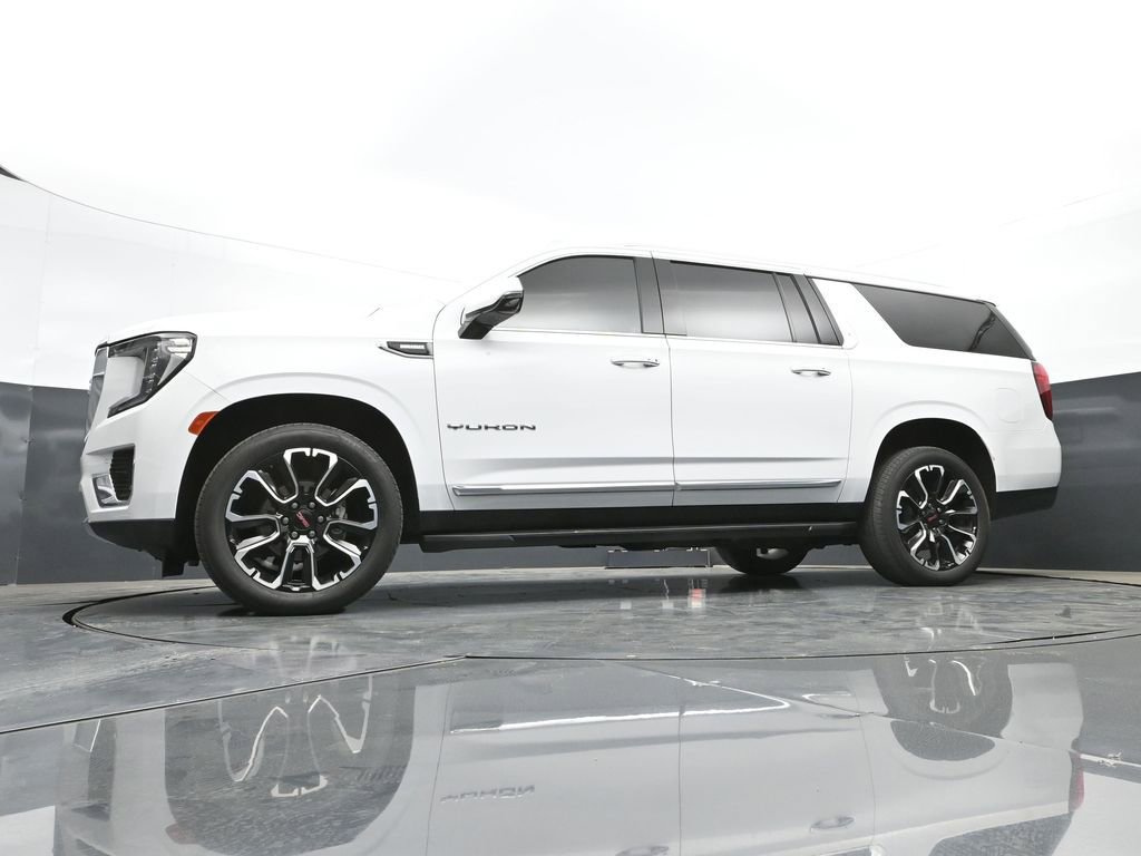 Used 2023 GMC Yukon XL SLT w/ SLT Luxury Package AWD/4WD image 52