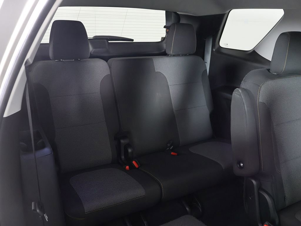 Used 2018 Chevrolet Traverse LT image 34