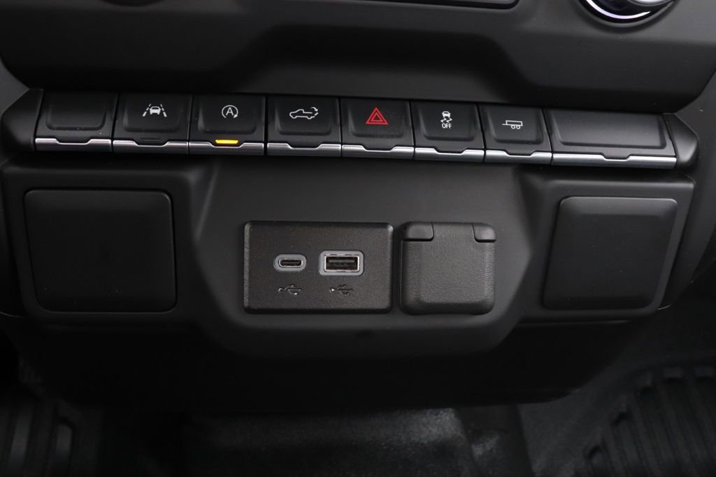 Used 2025 Chevrolet Silverado 1500 W/T image 15