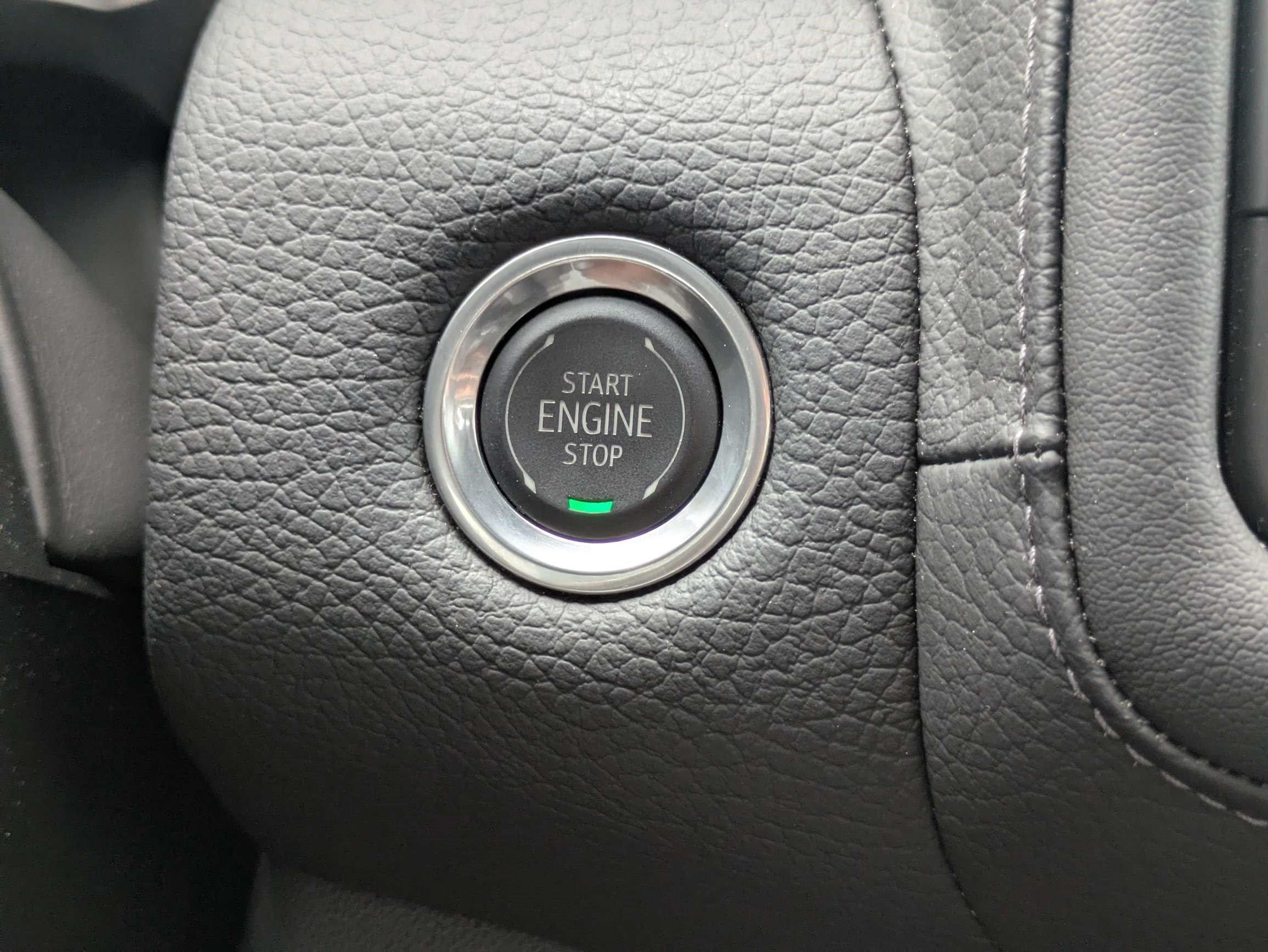 Used 2024 GMC Yukon Denali w/ Advanced Technology Package AWD/4WD image 36