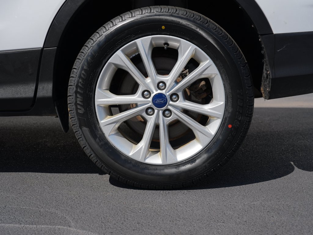 Used 2017 Ford Escape SE AWD/4WD image 35