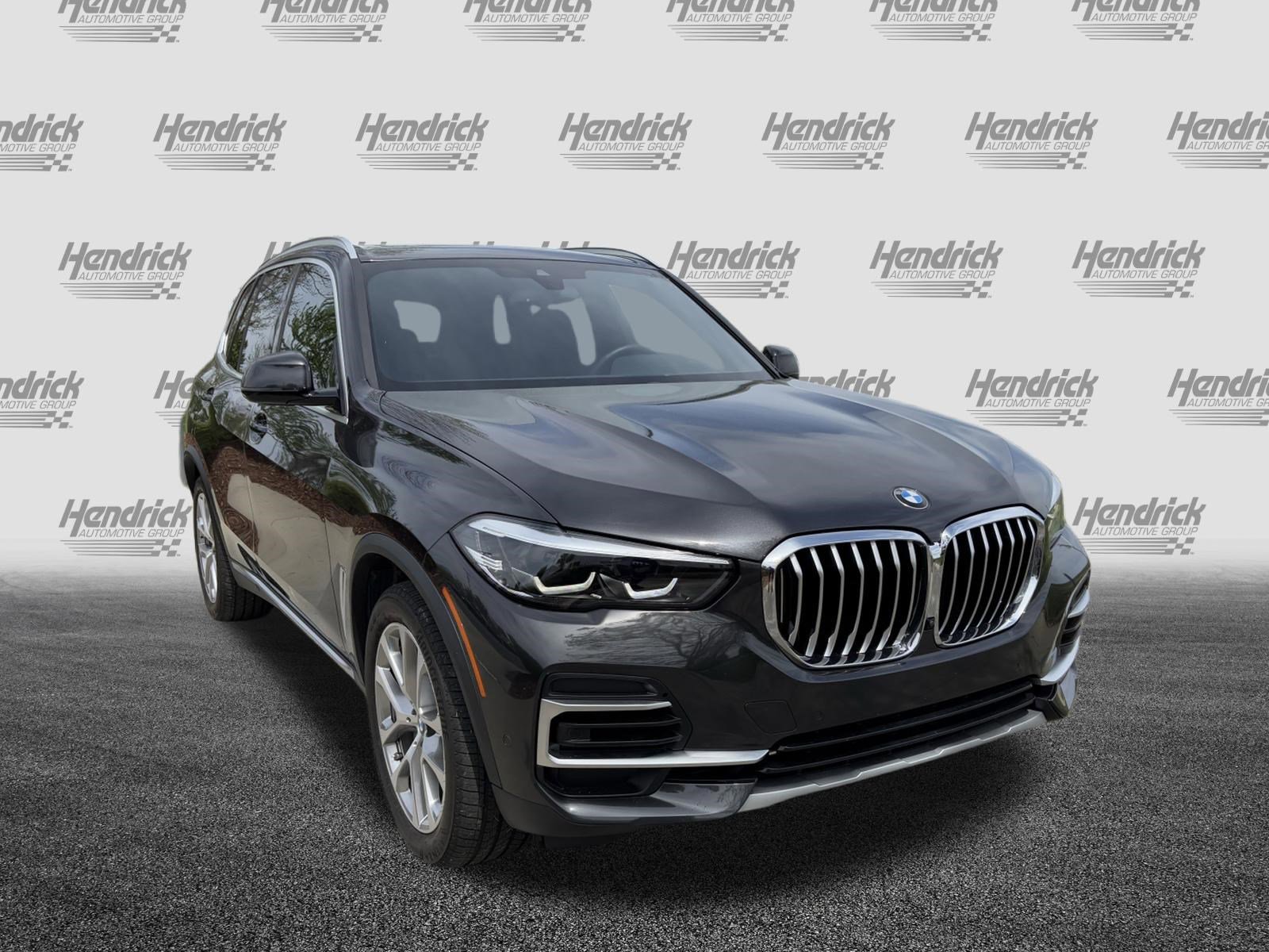 Certified 2023 BMW X5 sDrive40i w/ Premium Package image 2