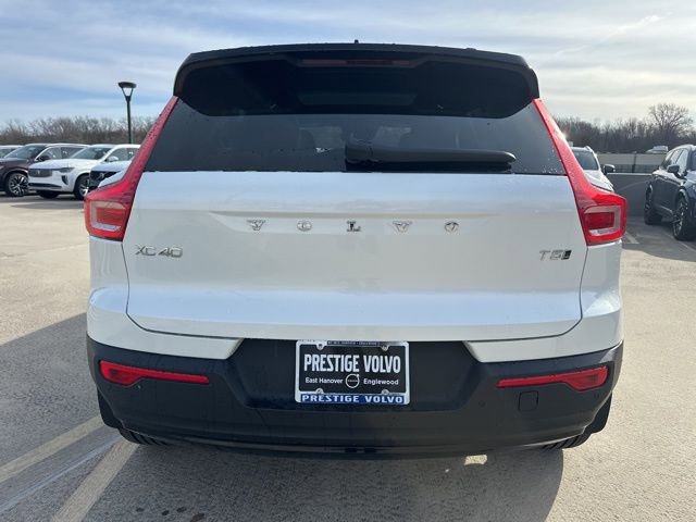 Used 2021 Volvo XC40 T5 R-Design w/ Climate Package image 6