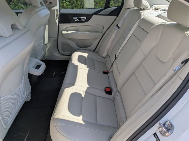 Used 2019 Volvo S60 T5 Momentum w/ Premium Package image 17