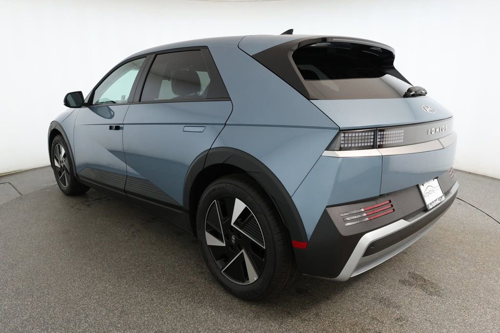 Used 2025 Hyundai Ioniq 5 SE image 6
